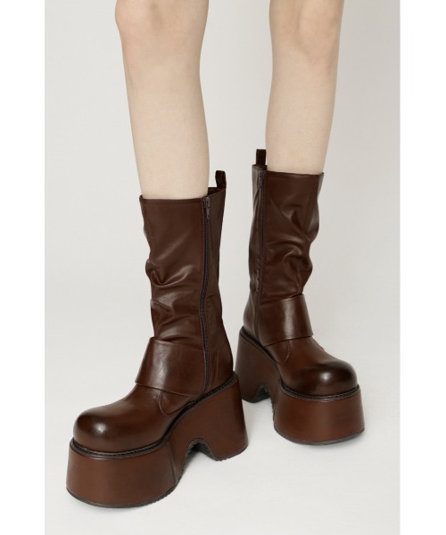 SLY(スライ)の「THICK BELT PLATFORM BOOTS シックベルトプラットフォームブーツ 秋服 冬服(ブーツ・レディース・ブラック/ブラウン・LARGE/MEDIUM/SMALL)」の19枚目の写真
