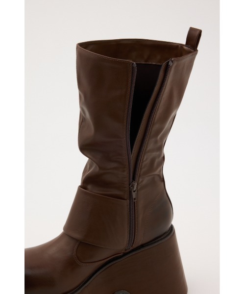 SLY(スライ)の「THICK BELT PLATFORM BOOTS シックベルトプラットフォームブーツ 秋服 冬服(ブーツ・レディース・ブラック/ブラウン・LARGE/MEDIUM/SMALL)」の15枚目の写真