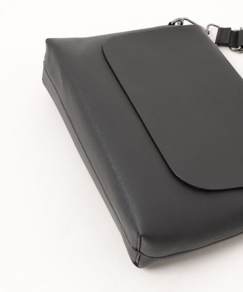 Burner(バーナー)の「【Leathen Leather(レーセンレザー)】薄型フラット メンズクロスボディバッグ lea-shbag-10-28(ショルダーバッグ・メンズ・ブラック・FREE)」の3枚目の写真