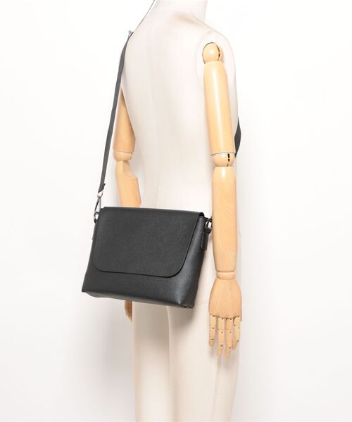 Burner(バーナー)の「【Leathen Leather(レーセンレザー)】薄型フラット メンズクロスボディバッグ lea-shbag-10-28(ショルダーバッグ・メンズ・ブラック・FREE)」の5枚目の写真