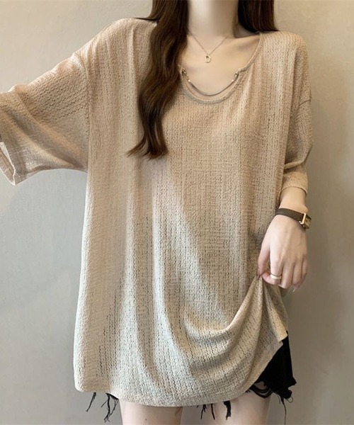 L LABEL(エルラベル)の「ネックチャーム付きオーバーサイズTシャツ(Tシャツ/カットソー・レディース・ベージュ/ブラック/ホワイト・FREE)」の3枚目の写真