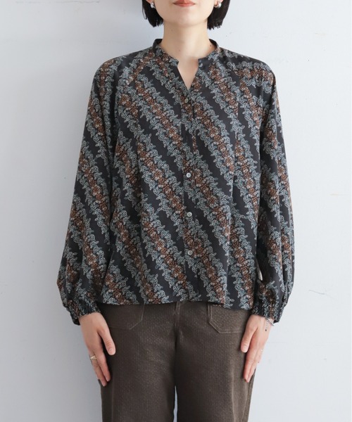 NOMBRE IMPAIR(ノンブルアンペール)の「【予約】バイヤススケッチフラワーPT ラグランブラウス(シャツ/ブラウス・レディース・チャコールグレー・FREE)」の4枚目の写真