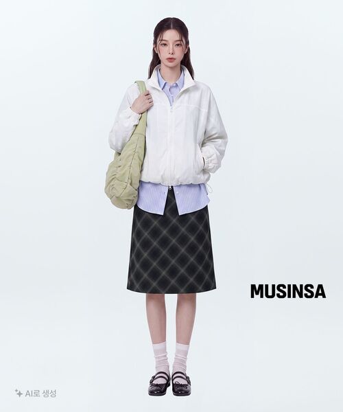 MUSINSA STANDARD WOMAN（ムシンサスタンダードウーマン）の「ウィメンズ CN ハイネック ウインドブレーカー [アイボリー]（ナイロンジャケット・レディース・その他・SMALL/MEDIUM/LARGE/X-SMALL）」の8枚目の写真
