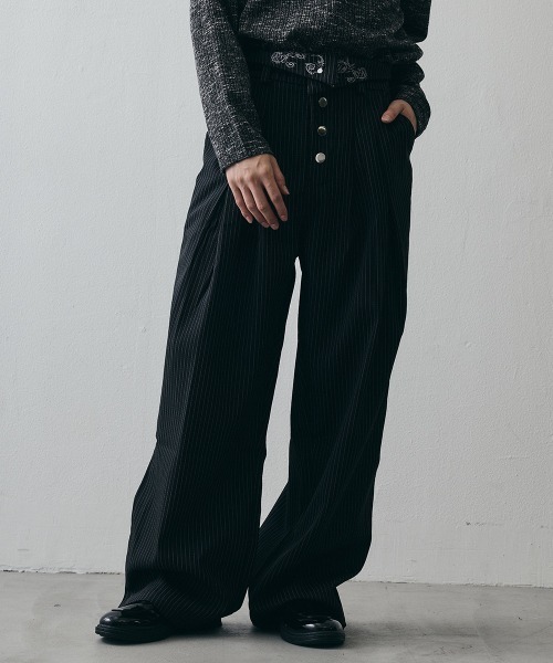 Shoowtime(ショウタイム)の「Layered High-Waisted Pinstripe Wide-Leg Slacks / レイヤードハイウエスト ピンストライプワイドスラックス(スラックス・メンズ・グレー/ブラック・X-LARGE/LARGE/MEDIUM)」の20枚目の写真