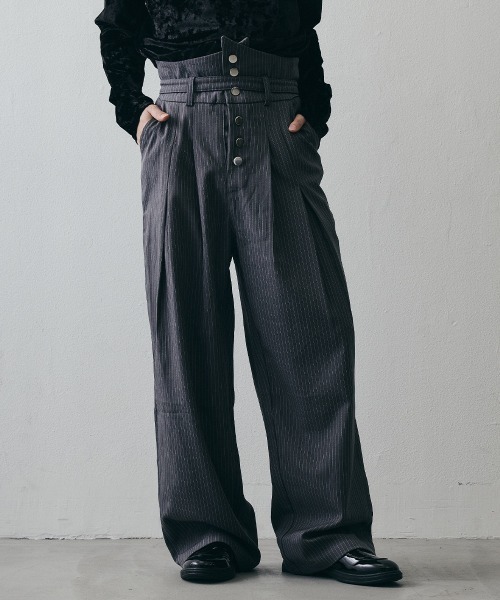 Shoowtime(ショウタイム)の「Layered High-Waisted Pinstripe Wide-Leg Slacks / レイヤードハイウエスト ピンストライプワイドスラックス(スラックス・メンズ・グレー/ブラック・X-LARGE/LARGE/MEDIUM)」の5枚目の写真