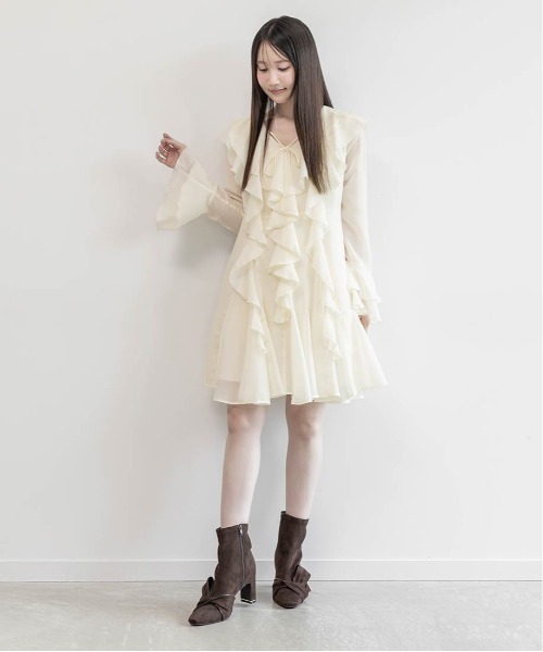 RANDA(ランダ)の「ラッフルフリルミニワンピース(ワンピース・レディース・ピンク/アイボリー/ブラック・1/0)」の11枚目の写真