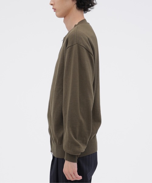 MARGARET HOWELL(マーガレットハウエル)の「MERINO COTTON LOOPBACK(カーディガン/ボレロ・メンズ・カーキ/チャコール・MEDIUM/LARGE)」の4枚目の写真