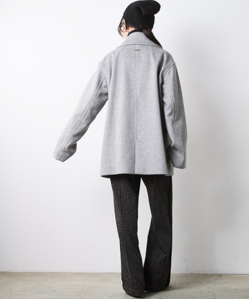 CHIC STYLE(シックスタイル)の「ウール混ピーコート<大きいサイズ有>シックスタイル(ダッフルコート・レディース・グレー/ブラック・L/5L/3L/4L/LL/M)」の15枚目の写真