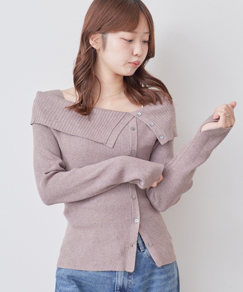 archives(アルシーヴ)の「【ONかわ】フロントボタンオーバーカラーオフショルニットPO(ニット/セーター・レディース・ブラック/ピンクベージュ/グレー/アイボリー・MEDIUM)」の19枚目の写真