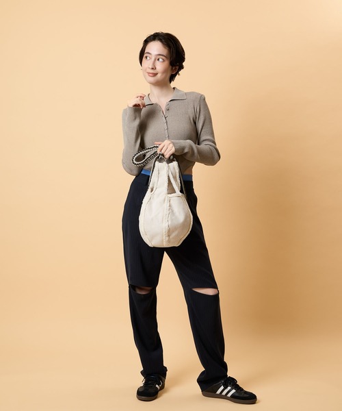 CONTROL FREAK / CTFK(コントロールフリーク)の「CONTROL FREAK / CTFK(コントロールフリーク)ムートンボールバッグ(ショルダーバッグ・レディース・ブラック/アイボリー/オレンジ/サックスブルー・FREE)」の11枚目の写真