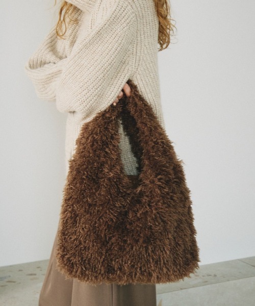 full/fill.(フルフィル)の「one handle fur bag / ワンハンドルファーバッグ(ハンドバッグ・レディース・ブラウン/アイボリー・FREE)」の4枚目の写真
