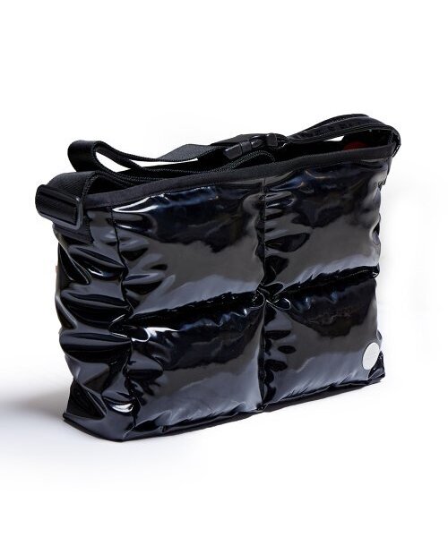DAMP(ドントアスクマイプラン)の「2WAY padded messenger bag_black(メッセンジャーバッグ・レディース・その他・FREE)」の3枚目の写真