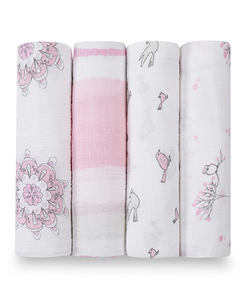 aden + anais (エイデンアンドアネイ)の「スワドル 4枚入り(おくるみ・キッズ・桜/スモークピンク/ベビーピンク/ダークパープル/パープル/サーモンピンク/コーラルピンク/ピンク系その他2/ピンク系その他3/ピンク系その他4/レッド系その他/ブルー/ライトブルーグレー/ピンク系その他5/ブルー系その他4/ホワイト系その他/サファリグリーン/レッド/イエロー/ライトイエロー/ブルー系その他/ピンク系その他/ホワイト系その他2/ホワイト×レッド/ホワイト×グレー/ピンク・FREE)」の18枚目の写真