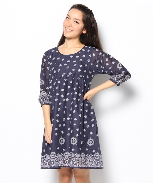 coen(コーエン)の「ペイズリー柄ワンピース(ワンピース・レディース・レッド/ネイビー・MEDIUM/LARGE)」の2枚目の写真