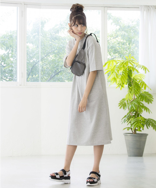 WEGO(ウィゴー)の「WEGO/ミニ裏毛ルーズワンピース(ワンピース・レディース・ブラック/杢グレー/ベージュ・FREE)」の12枚目の写真