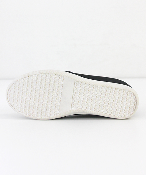 Chico（チコ）の「スリッポンウェッジ（スニーカー・レディース・ブラック/ホワイト/ベージュ・SMALL/MEDIUM/LARGE）」の8枚目の写真