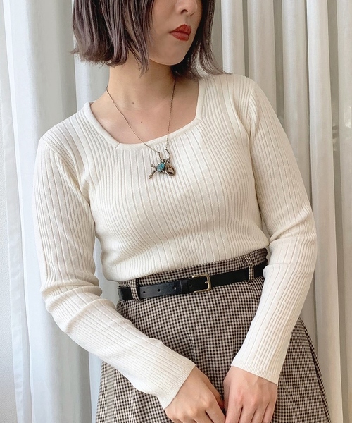 apres jour mignon(アプレジュールミニョン)の「スクエアネックランダムリブニット【ZOZOTOWN限定アイテム】(ニット/セーター・レディース・ブラック/ベージュ/アイボリー/オレンジ系その他・フリー)」の2枚目の写真