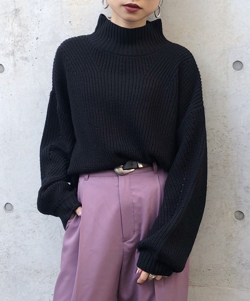 黒ニットページ PAGEBOY（ページボーイ）の「アゼハイネックプルオーバー（ニット