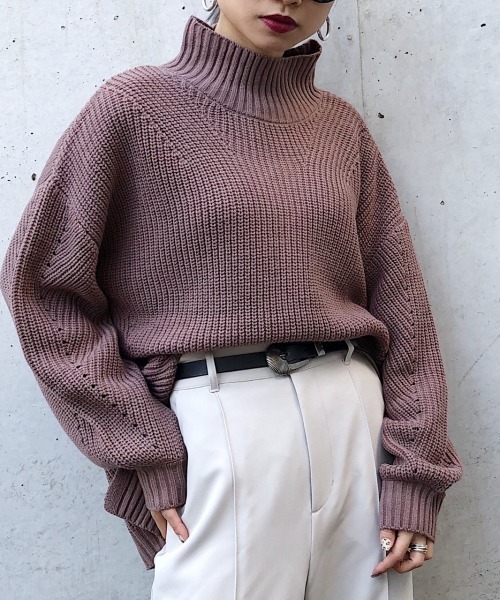 PAGEBOY(ページボーイ)の「アゼハイネックプルオーバー(ニット/セーター・レディース・モカ/オフホワイト/ブルー/ブラック・FREE)」の3枚目の写真