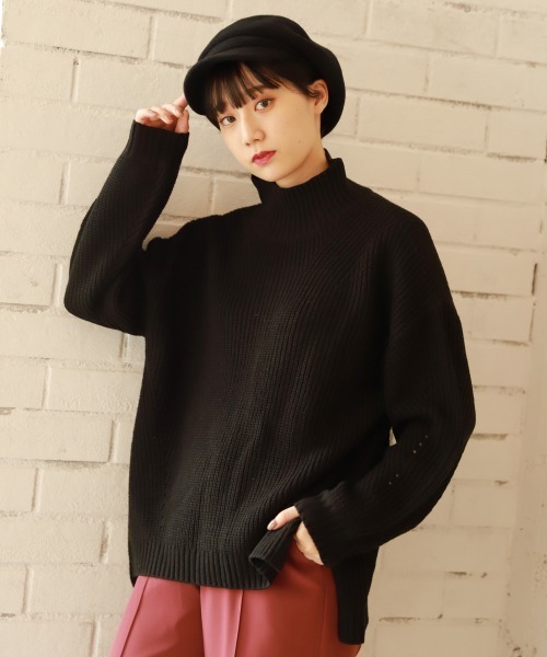 PAGEBOY(ページボーイ)の「アゼハイネックプルオーバー(ニット/セーター・レディース・モカ/オフホワイト/ブルー/ブラック・FREE)」の8枚目の写真