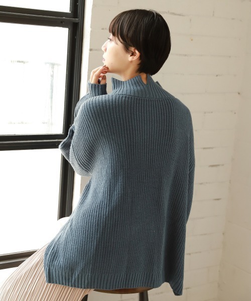 PAGEBOY(ページボーイ)の「アゼハイネックプルオーバー(ニット/セーター・レディース・モカ/オフホワイト/ブルー/ブラック・FREE)」の16枚目の写真