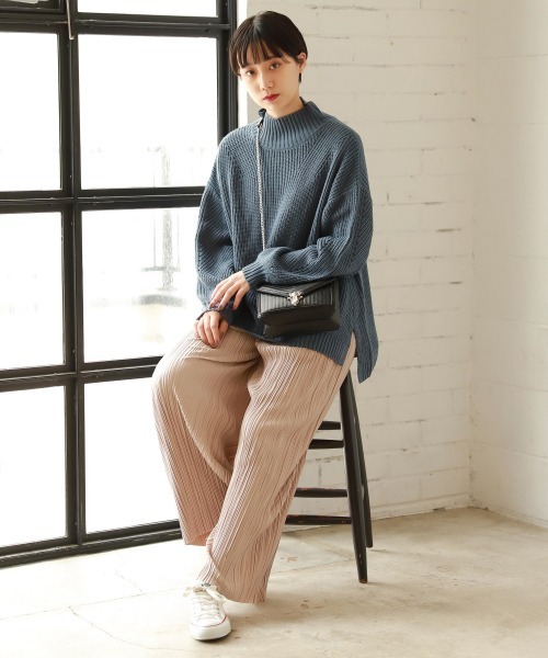 PAGEBOY(ページボーイ)の「アゼハイネックプルオーバー(ニット/セーター・レディース・モカ/オフホワイト/ブルー/ブラック・FREE)」の17枚目の写真