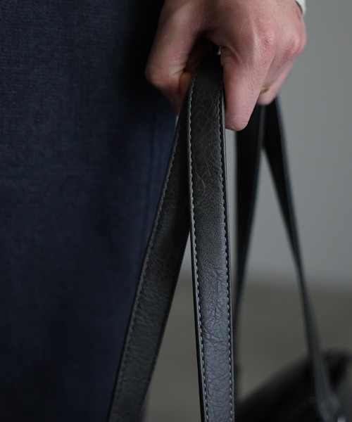 GUSCIO UOMO（グッシオ ウォーモ）の「【グッシオ ウォーモ】PUレザー　２WAYシンプルトートバッグ（ビジネスバッグ・メンズ・ブラック/ネイビー/ブラウン/グレー・FREE）」の21枚目の写真