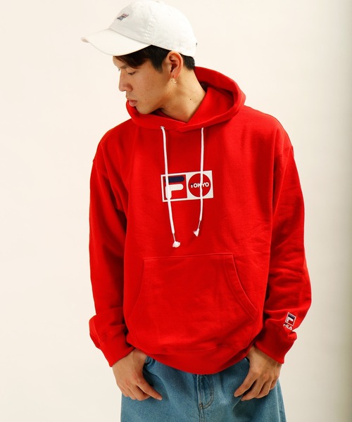 FILA HERITAGE(フィラヘリテージ)の「【FILA heritage】ブランドロゴTOKYOプリント 長袖プルオーバーパーカー TOKYO(パーカー・メンズ・ネイビー/レッド/ホワイト/ブラック・L/M/2XL/XL)」の4枚目の写真