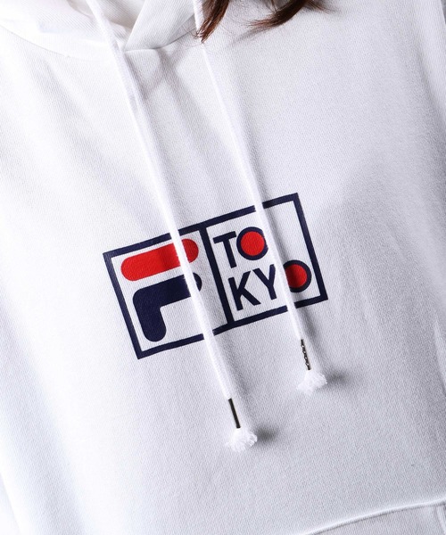 FILA HERITAGE(フィラヘリテージ)の「【FILA heritage】ブランドロゴTOKYOプリント 長袖プルオーバーパーカー TOKYO(パーカー・メンズ・ネイビー/レッド/ホワイト/ブラック・L/M/2XL/XL)」の10枚目の写真