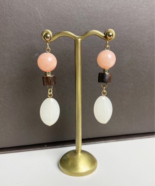 StyleSea(スタイルシー)の「ミックスストーンピアス(ピアス(両耳用)・レディース・ブラウン/ピンク/ピンク系その他/ピンク系/ベージュ系その他/グレー系その他/ブルー系/ピンクベージュ・FREE)」の8枚目の写真