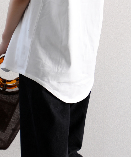 classicalelf（クラシカルエルフ）の「コーデの幅が広がる。ラウンドヘム無地タンクトップ(袖なし)（タンクトップ・レディース・ブラック/オフホワイト/キャメル/モカ/ライトグリーン/ブルー・MEDIUM/LARGE/X-LARGE/SMALL）」の8枚目の写真