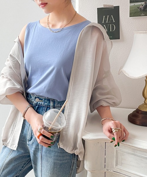 classicalelf（クラシカルエルフ）の「コーデの幅が広がる。ラウンドヘム無地タンクトップ(袖なし)（タンクトップ・レディース・ブラック/オフホワイト/キャメル/モカ/ライトグリーン/ブルー・MEDIUM/LARGE/X-LARGE/SMALL）」の15枚目の写真