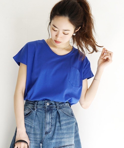 zootie（ズーティー）の「【汗が染みない！シンプルT】 汗しみない ポケットTシャツ［Vネック］ 汗染み防止（Tシャツ/カットソー・レディース・ブラック/パープル/ネイビー/ライトブルー/杢グレー/カーキ/ロイヤルブルー/グレイッシュブルー/オフホワイト/キャメル/フューシャピンク/ラベンダー/グレイッシュベージュ/ライトカーキ/イエロー/ブラウン/オレンジ系その他/モカ/オレンジ系その他2/ダークブラウン/ブルー系その他2/パープル系その他/アイボリー/ダークグリーン/レッド系その他/ミント/イエロー系その他・L/M/XL/3L/L-XL/M-L）」の15枚目の写真