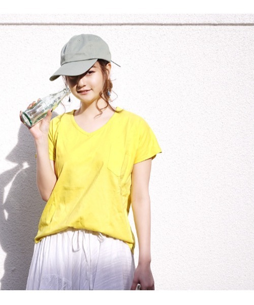 zootie（ズーティー）の「【汗が染みない！シンプルT】 汗しみない ポケットTシャツ［Vネック］ 汗染み防止（Tシャツ/カットソー・レディース・ブラック/パープル/ネイビー/ライトブルー/杢グレー/カーキ/ロイヤルブルー/グレイッシュブルー/オフホワイト/キャメル/フューシャピンク/ラベンダー/グレイッシュベージュ/ライトカーキ/イエロー/ブラウン/オレンジ系その他/モカ/オレンジ系その他2/ダークブラウン/ブルー系その他2/パープル系その他/アイボリー/ダークグリーン/レッド系その他/ミント/イエロー系その他・L/M/XL/3L/L-XL/M-L）」の21枚目の写真