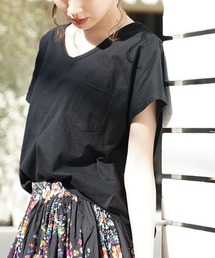 zootie（ズーティー）の「【汗が染みない！シンプルT】 汗しみない ポケットTシャツ［Vネック］ 汗染み防止（Tシャツ/カットソー・レディース）」