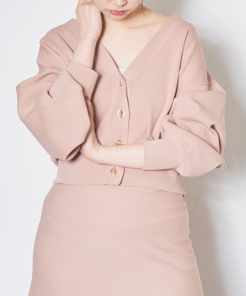 natural couture(ナチュラルクチュール)の「プチプラハトメバー釦おしゃれカーディガン(カーディガン/ボレロ・レディース・ブラック/カーキ/サックスブルー/グリーン/グレイッシュベージュ/ピンクベージュ・FREE)」の6枚目の写真