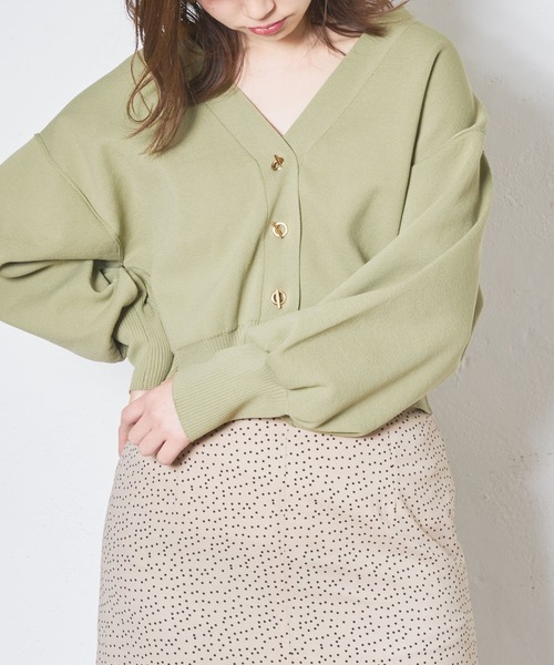 natural couture(ナチュラルクチュール)の「プチプラハトメバー釦おしゃれカーディガン(カーディガン/ボレロ・レディース・ブラック/カーキ/サックスブルー/グリーン/グレイッシュベージュ/ピンクベージュ・FREE)」の5枚目の写真