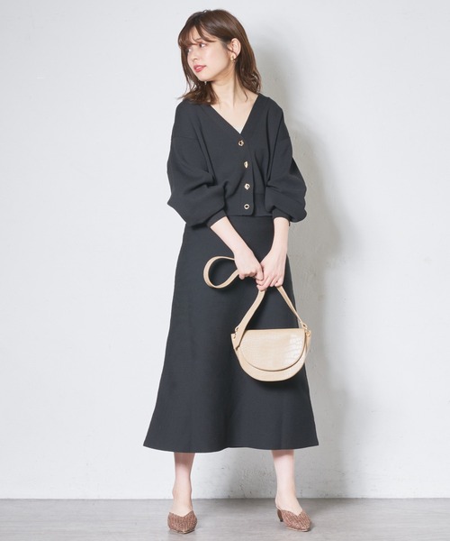 natural couture(ナチュラルクチュール)の「プチプラハトメバー釦おしゃれカーディガン(カーディガン/ボレロ・レディース・ブラック/カーキ/サックスブルー/グリーン/グレイッシュベージュ/ピンクベージュ・FREE)」の9枚目の写真