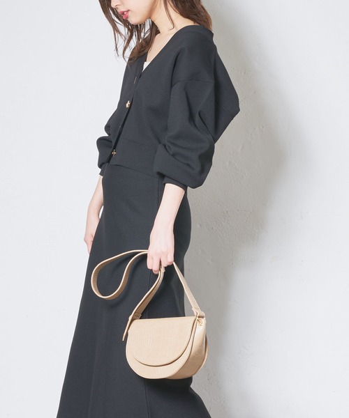 natural couture(ナチュラルクチュール)の「プチプラハトメバー釦おしゃれカーディガン(カーディガン/ボレロ・レディース・ブラック/カーキ/サックスブルー/グリーン/グレイッシュベージュ/ピンクベージュ・FREE)」の8枚目の写真