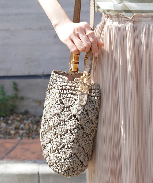 Crisp（クリスプ）の「バンブーハンドルショルダーバッグ（ショルダーバッグ・レディース・アイボリー・FREE）」の4枚目の写真