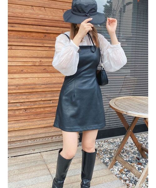 EVRIS（エヴリス）の「レザーライクキャミワンピース（ワンピース・レディース・ブラック・SMALL/MEDIUM）」の6枚目の写真