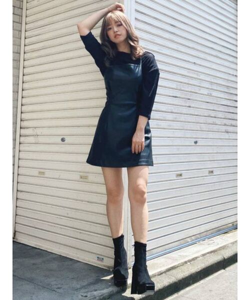 EVRIS（エヴリス）の「レザーライクキャミワンピース（ワンピース・レディース・ブラック・SMALL/MEDIUM）」の20枚目の写真