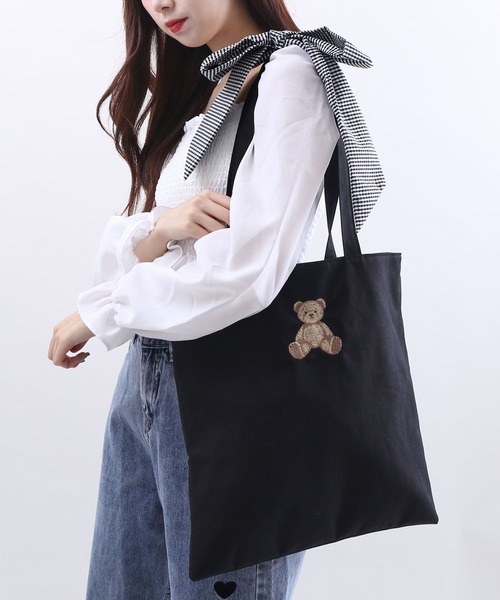 WC（ダブル シー）の「クマ刺繍リボントートバッグ（トートバッグ・レディース・ブラック/ベージュ・FREE）」の9枚目の写真