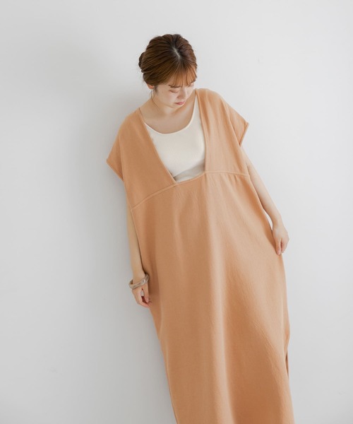 LAATO（ラート）の「FULFFY BIG ONE-PIECE（ワンピース・レディース・オフホワイト/オレンジ・FREE）」の3枚目の写真