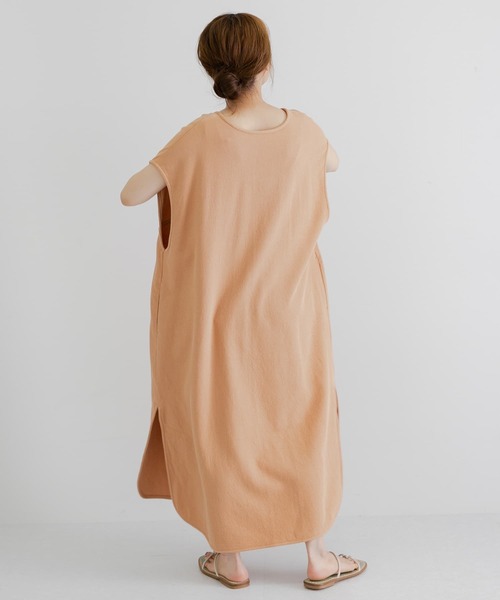 LAATO（ラート）の「FULFFY BIG ONE-PIECE（ワンピース・レディース・オフホワイト/オレンジ・FREE）」の9枚目の写真