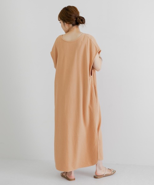 LAATO（ラート）の「FULFFY BIG ONE-PIECE（ワンピース・レディース・オフホワイト/オレンジ・FREE）」の10枚目の写真