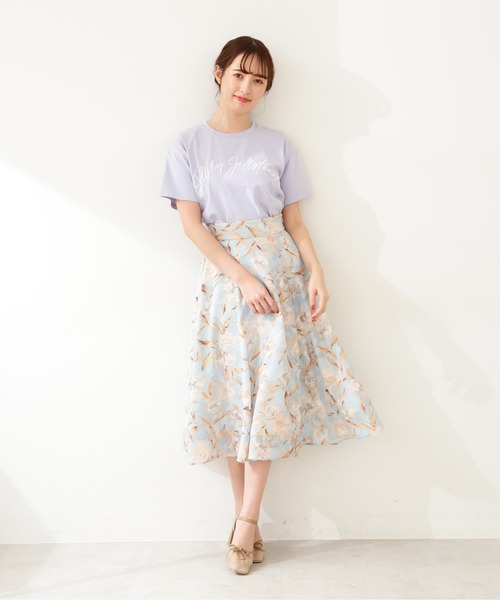 JILL by JILL STUART（ジルバイジルスチュアート）の「◇ビッグロゴＴ WEB限定カラー：モカ（Tシャツ/カットソー・レディース・ホワイト/ブラウン/イエロー/ピンク/ブルー・FREE）」の17枚目の写真
