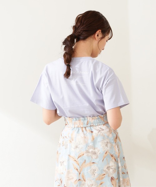JILL by JILL STUART（ジルバイジルスチュアート）の「◇ビッグロゴＴ WEB限定カラー：モカ（Tシャツ/カットソー・レディース・ホワイト/ブラウン/イエロー/ピンク/ブルー・FREE）」の11枚目の写真