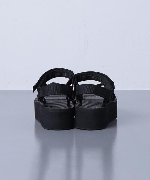 Teva（テバ）の「＜Teva（テバ）＞FLATFORM UNIVERSAL サンダル◆（サンダル・レディース・ブラック/ナチュラル・5/7/6/8）」の4枚目の写真