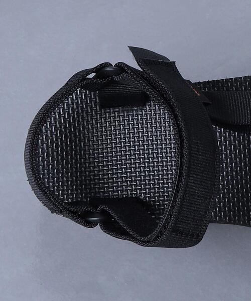 Teva（テバ）の「＜Teva（テバ）＞FLATFORM UNIVERSAL サンダル◆（サンダル・レディース・ブラック/ナチュラル・5/7/6/8）」の3枚目の写真